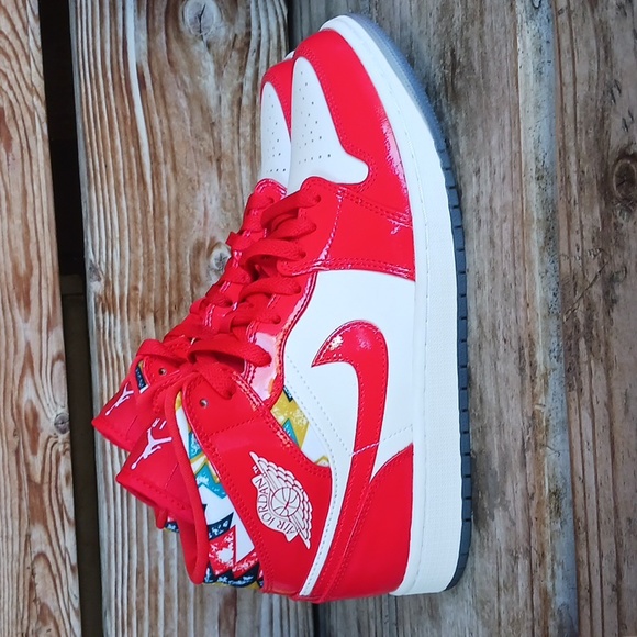 Jordan 1 mids Barcelona - Picture 3 of 13